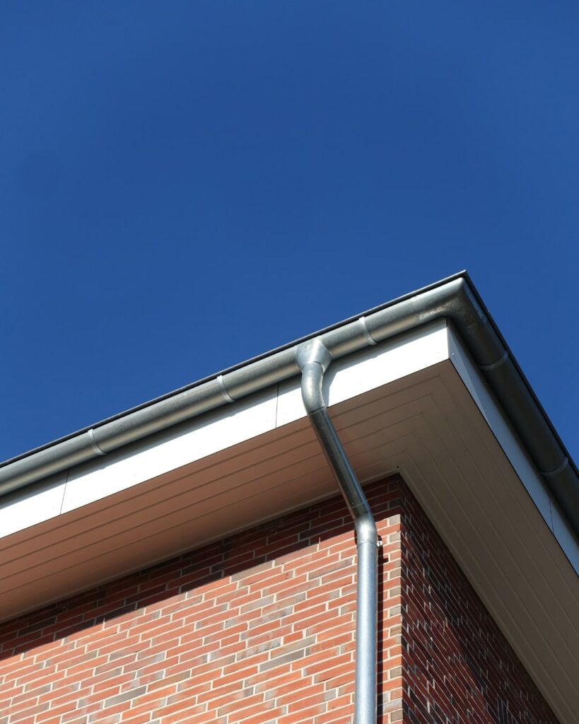 Guttering & Downpipes-min